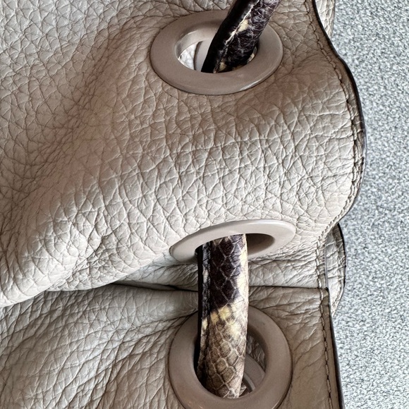 Michael kors leather purse - Picture 5 of 8